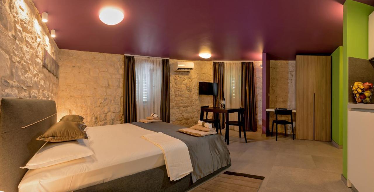 Annie'S Stone Studio & Room สปลิท ภายนอก รูปภาพ